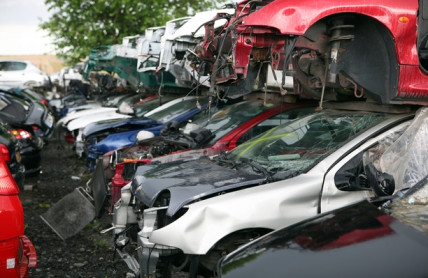 Jak legálně odhlásit auto? Existuje několik způsobů, ale ani jeden není bez háčků či komplikací