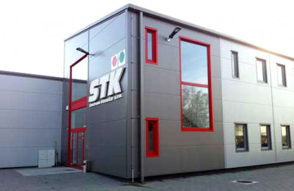 Pokud jedete na STK, pozor na tuto chybu s nálepkou. Může vás zbytečně stát tisíce korun