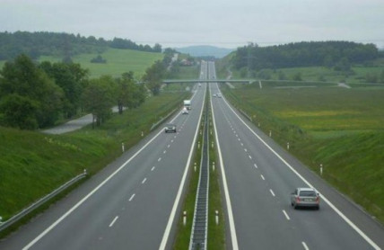 Konec jízdy zdarma. Německo vrací do hry dálniční poplatky, zaplatí i Češi